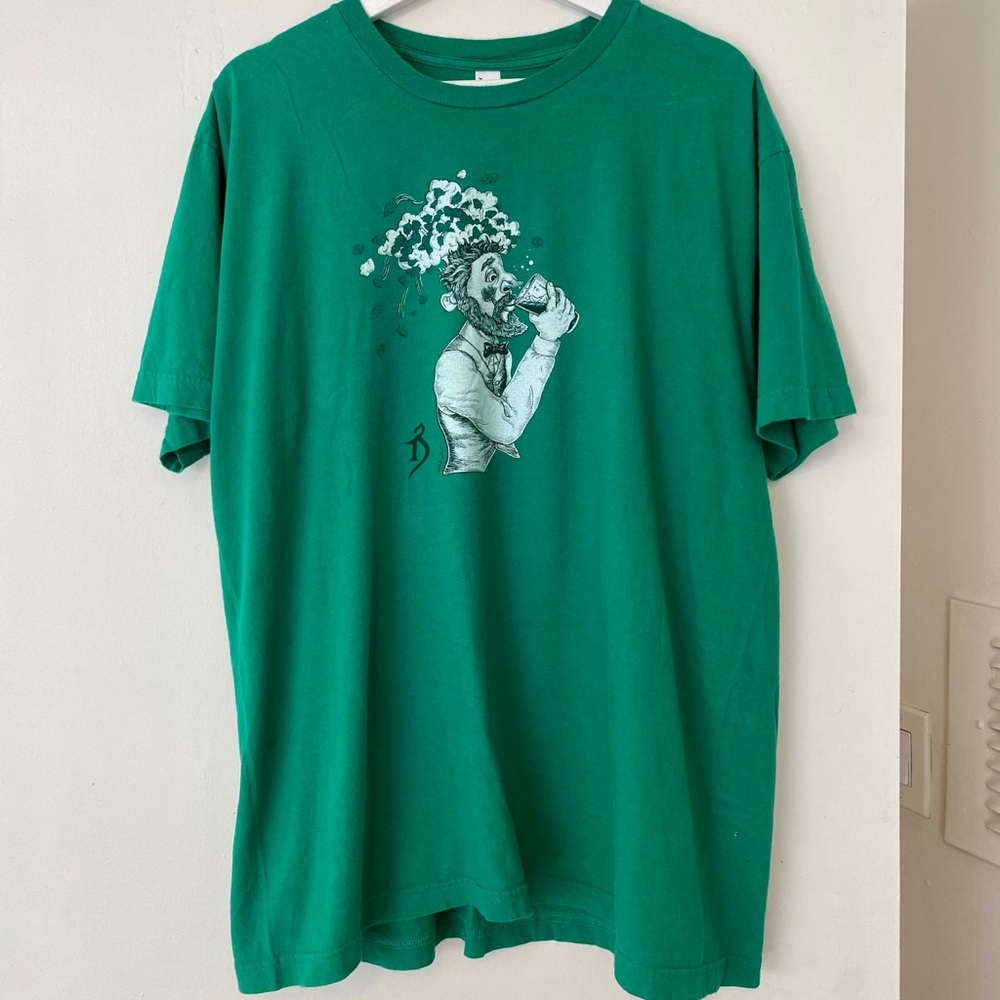American Apparel Tee 💫